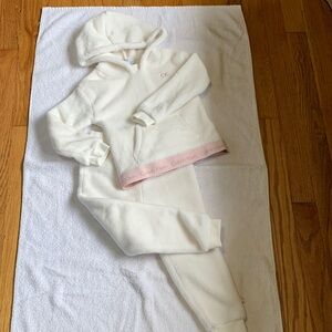Calvin Klein Ivory Lounge Set size 3T girl.